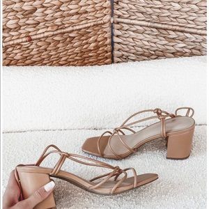 Amazing Lace Strings Attached Natural Strappy Heel size 6.